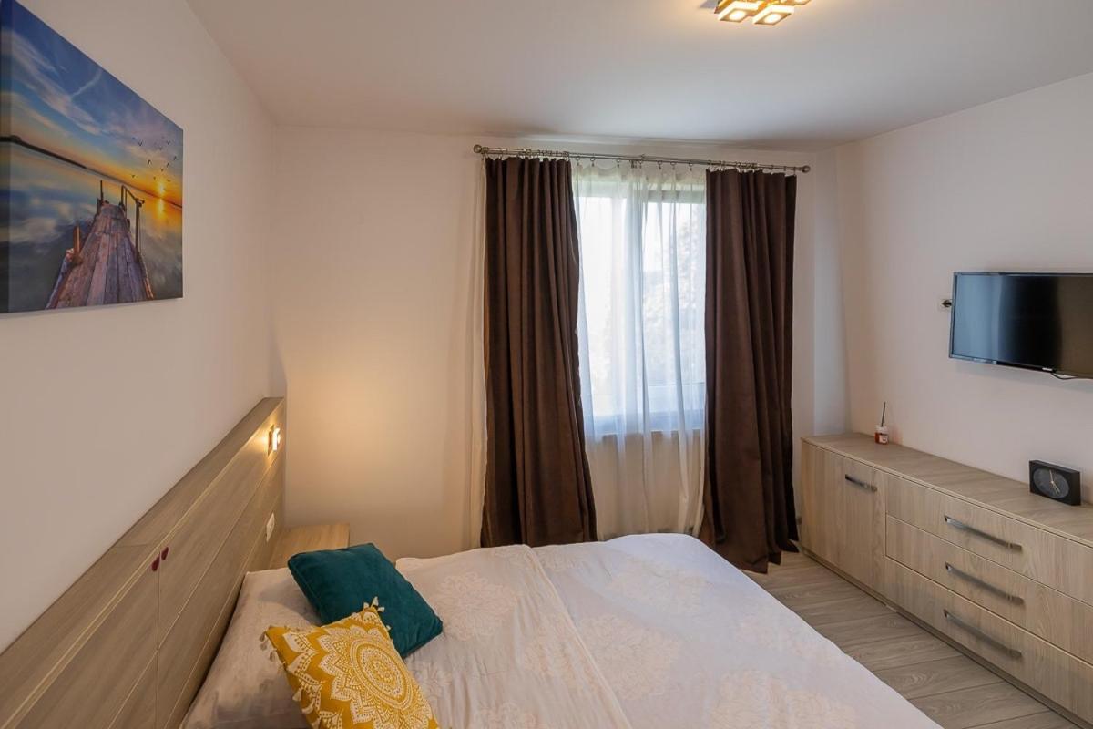 Apartament Expoparc ピテシュティ エクステリア 写真